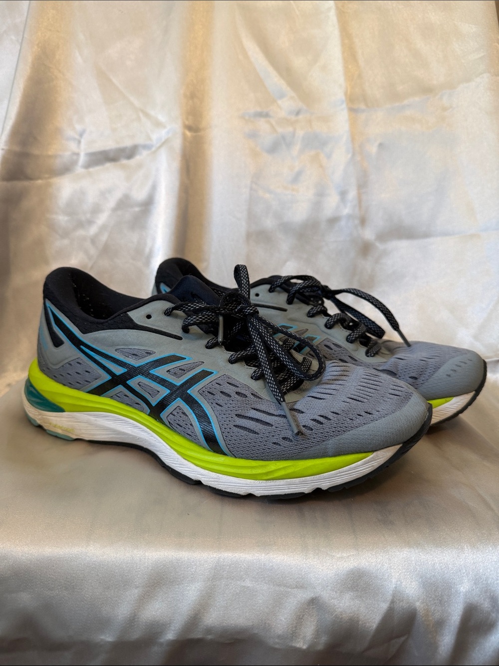 ASICS Women’s Gel-Cumulus 20 Athletic Running Shoes